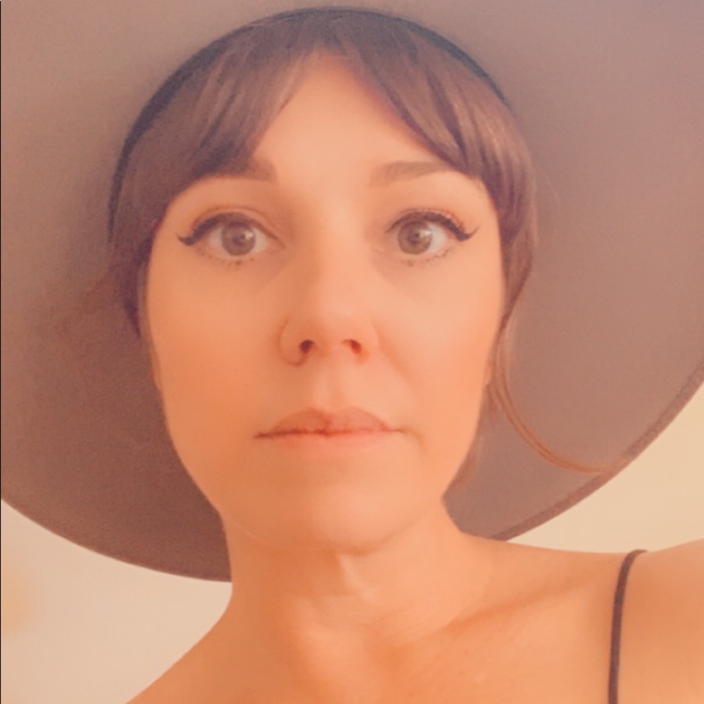 Meet your Posher, Lindsey